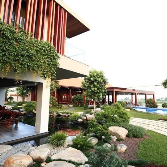 Thi công ốp đá nội thất và sân vườn